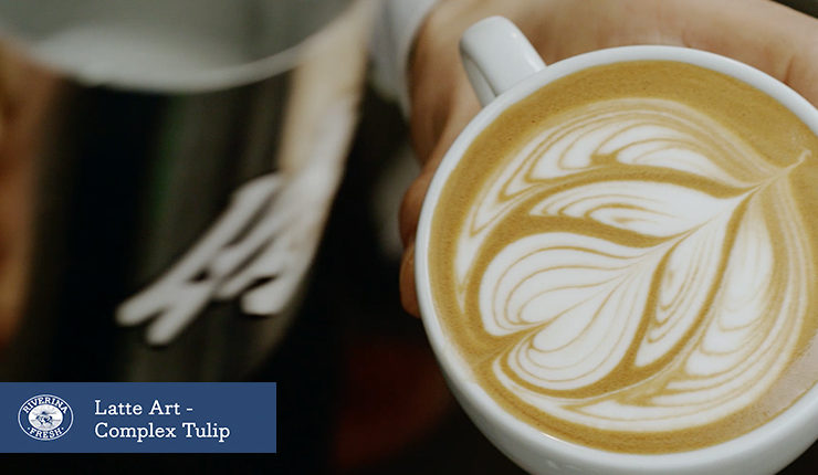 Latte art - the complex tulip